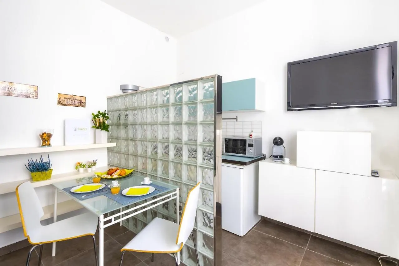 Hostly - Nicole Apartment Volturno- Full Rome Center