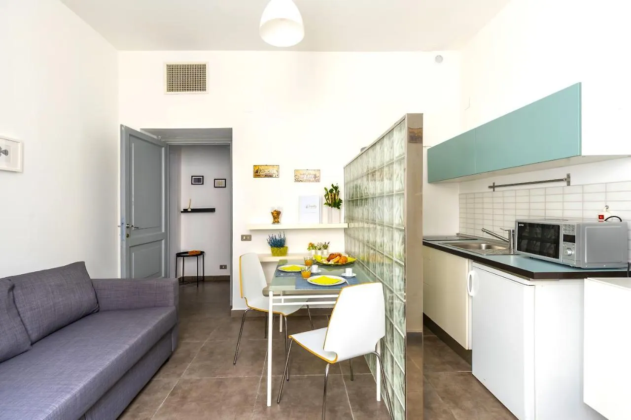 Hostly - Nicole Apartment Volturno- Full Rome Center