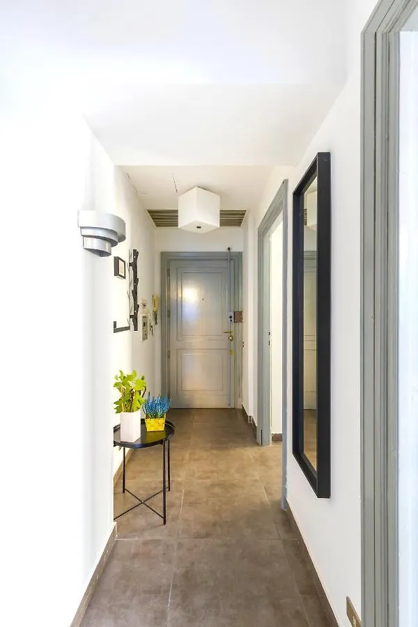 Hostly - Nicole Apartment Volturno- Full Rome Center 0*,  Italy